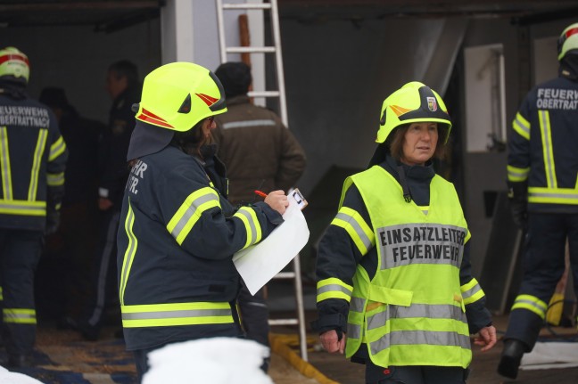	Fünf Feuerwehren bei Brand an einer Hackschnitzelheizung in Taufkirchen an der Trattnach im Einsatz