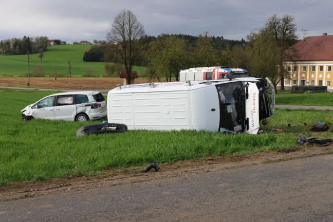 	Tödlicher Crash: Lenker eines Kleintransporter (22) starb bei Kreuzungsunfall in Heiligenberg