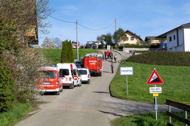 	Traktor samt Anhänger umgestürzt: Neun teils Schwerverletzte bei Unfall in Franking