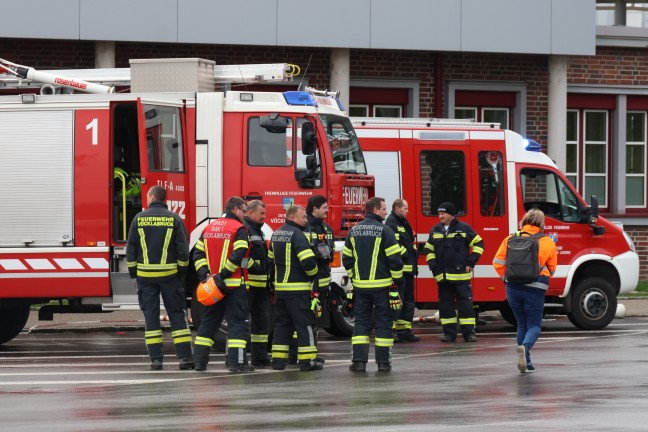 	Großeinsatz bei Brand im Werksgelände eines Unternehmens in Lenzing