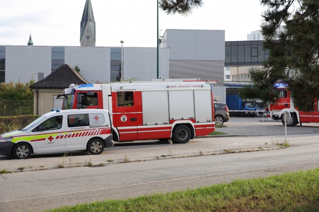 Gemeldeter Fahrzeugbrand sorgte für Einsatz der Feuerwehr in Wels-Neustadt | Foto: laumat/Matthias Lauber Gemeldeter Fahrzeugbrand sorgte für Einsatz der Feuerwehr in Wels-Neustadt