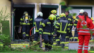 Brand in einem Wohnhaus in Rottenbach sorgt für größeren Einsatz der Feuerwehren