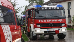 Brand bei einem Gewerbebetrieb in Weibern sorgte für Einsatz zweier Feuerwehren