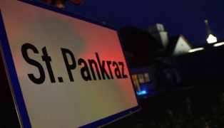 Drei Feuerwehren bei kleinerem Brand in einem Mehrparteienwohnhaus in St. Pankraz im Einsatz