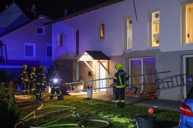 Vier Feuerwehren bei Zimmerbrand in einem Wohnhaus in Sierning im Einsatz