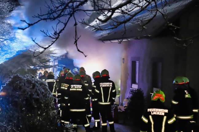 Vier Feuerwehren bei Brand in einem Wohnhaus in St. Martin im Mühlkreis im Einsatz