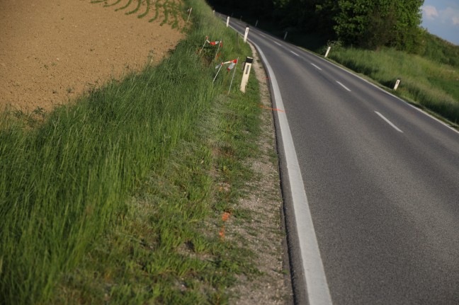 Motorradfahrer (52) bei missglücktem Überholmanöver in Hofkirchen im Traunkreis tödlich verunglückt