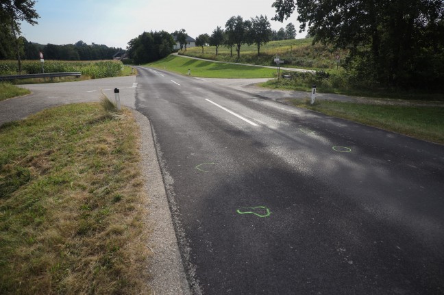 E-Bike-Lenker (57) bei Kollision mit PKW in Ottnang am Hausruck tödlich verletzt