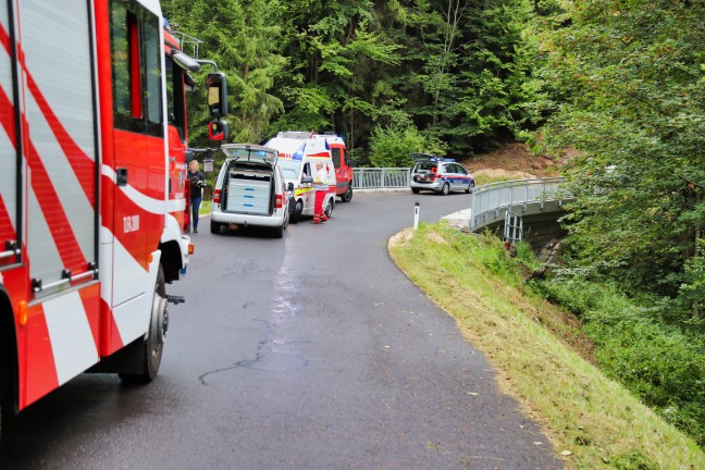 Schwerer Traktorunfall in St. Leonhard bei Freistadt fordert zwei Verletzte