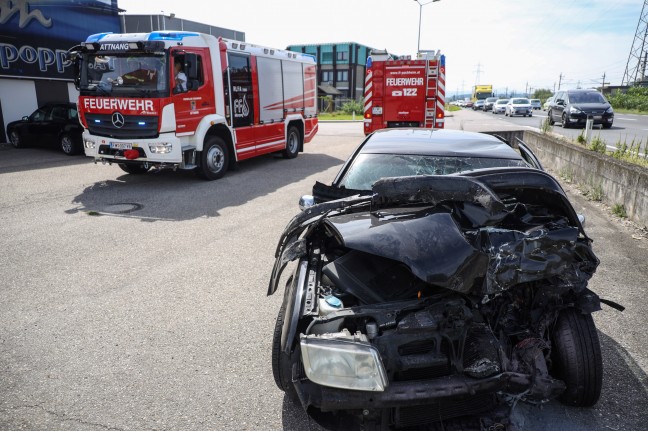 Schwerer Verkehrsunfall im Kreuzungsbereich der Wiener Straße bei Redlham