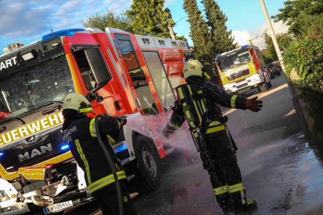 Drei Feuerwehren bei Wohnzimmerbrand in Leonding im Einsatz