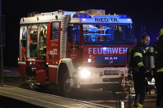 Sechs Feuerwehren bei Wohnhausbrand in Ried im Traunkreis im Einsatz