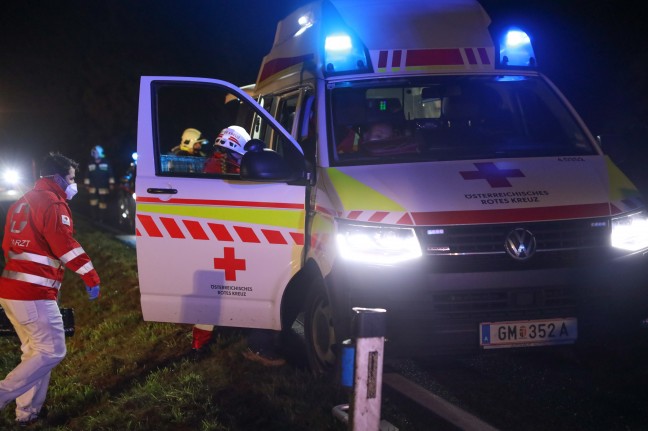 Schwerer Verkehrsunfall in Pettenbach fordert eine verletzte Person