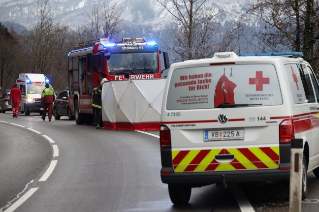 Tödlicher Tauchunfall: Mann bei Steinbach am Attersee leblos aus Attersee geborgen