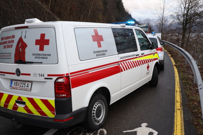 Tödlicher Tauchunfall: Mann bei Steinbach am Attersee leblos aus Attersee geborgen