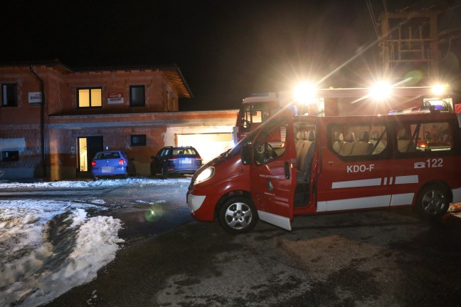 Zwei Feuerwehren bei Brand in einem Wohnhaus in Neukirchen am Walde im Einsatz