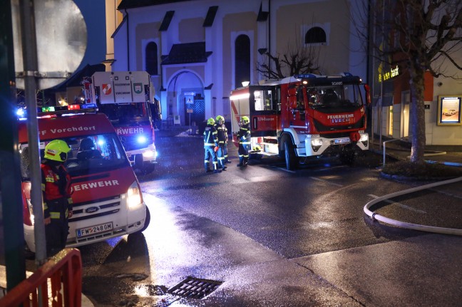 Drei Feuerwehren bei Zimmerbrand in Vorchdorf im Einsatz
