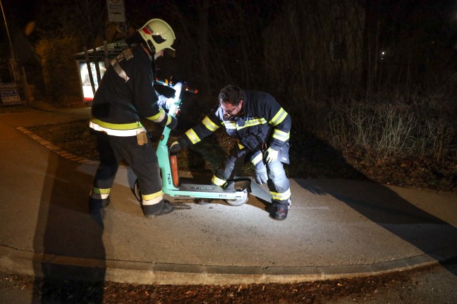 E-Scooter-Brand in Wels-Lichtenegg sorgte für nächtlichen Einsatz der Feuerwehr