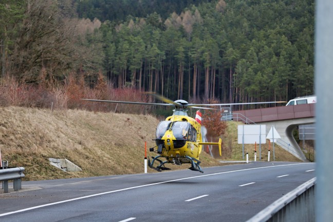 Schwerer Verkehrsunfall auf der Mühlviertler Schnellstraße bei Lasberg fordert mehrere Schwerverletzte