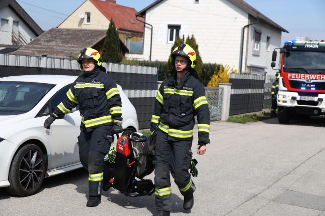 	Drei Feuerwehren bei Küchenbrand in einem Wohnhaus in Traun im Einsatz