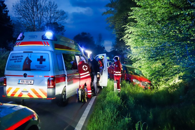 	Lenkerin bei Verkehrsunfall in Tragwein mit PKW überschlagen und verletzt