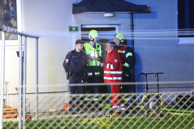 	Ein Toter und 14 Verletzte nach Brand in einer Wohnung in Kremsmünster