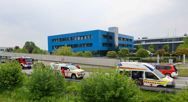	Schwerer Verkehrsunfall mit drei beteiligten PKW auf Lamprechtshausener Straße bei Braunau am Inn