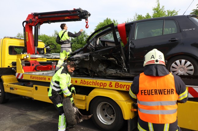	Schwerer Verkehrsunfall auf Innkreisautobahn bei Krenglbach fordert eine schwerverletzte Person