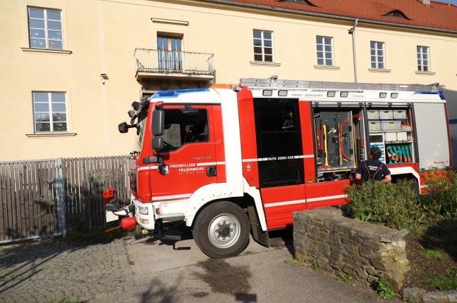 	Brand im Innenhof einer Volksschule in Wels-Vogelweide