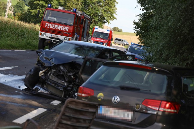 	Sechs Verletzte bei Kollision zweier Autos in Pichl bei Wels