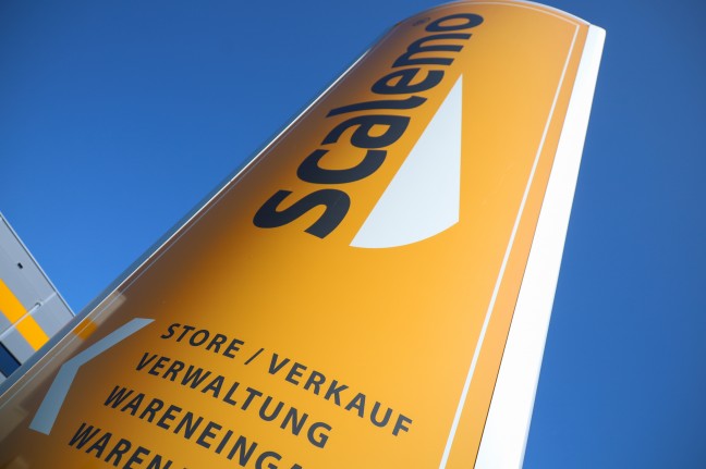 	SCALEMO Store: Einsortieren vor großer Eröffnungsfeier der neuen Unternehmenszentrale in Gunskirchen