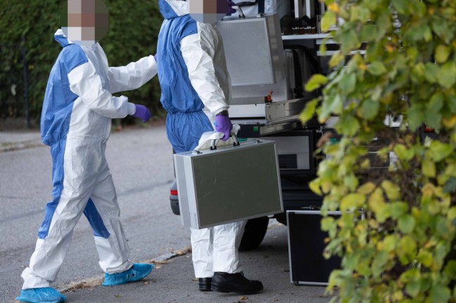	Ermittlungen wegen Mordversuch: Streit in Helpfau-Uttendorf endet mit Messerstich