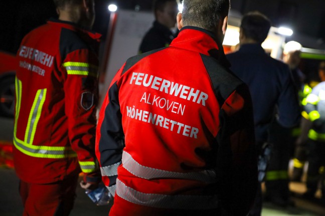 	Feuerwehr-Drohne und Höhenretter bei Rettung eines Wanderers in Haibach ob der Donau im Einsatz