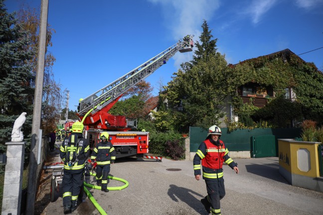 	Dachstuhl eines Einfamilienhauses in Marchtrenk in Flammen