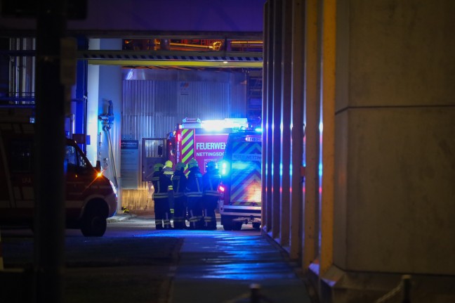 	Brandeinsatz im Betriebsgelände einer Papierfabrik in Ansfelden führte zu Einsatz zweier Feuerwehren