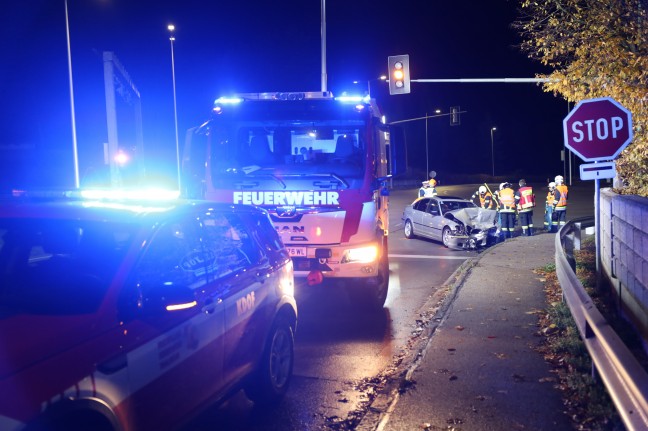 	Kreuzungsunfall zwischen zwei PKW auf Pyhrnpass Straße in Thalheim bei Wels