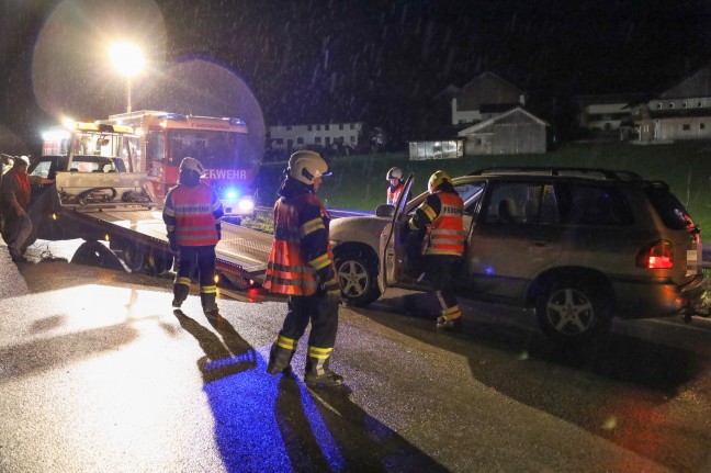 	Schwerer Verkehrsunfall mit vier beteiligten PKW auf Rieder Straße in St. Marienkirchen am Hausruck