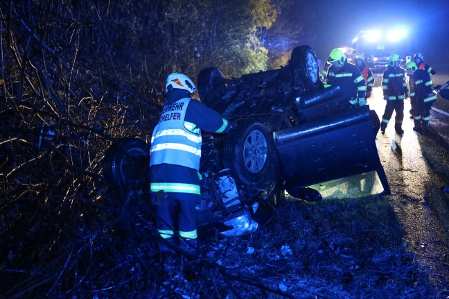 	Autoüberschlag bei nächtlichem Verkehrsunfall auf Innkreisautobahn in Krenglbach