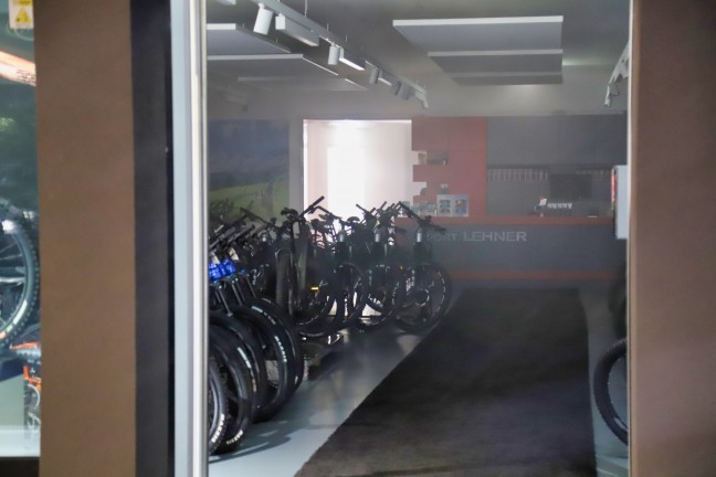 	Einbruchsalarm in Fahrradgeschäft in Pregarten sorgt kurzzeitig für Feuerwehreinsatz