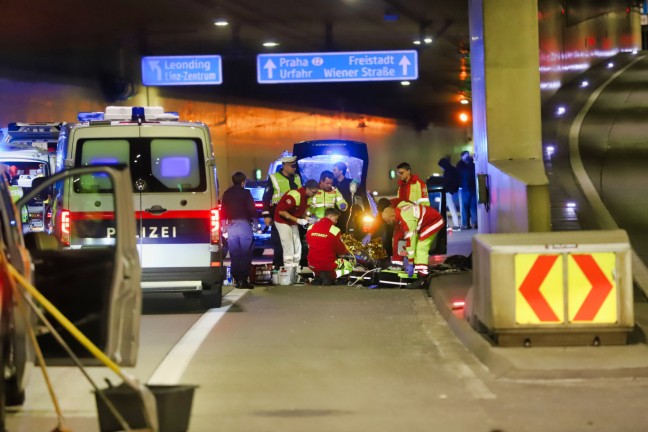 	Autoinsasse (18) erlag nach Unfall auf Mühlkreisautobahn in Linz im Klinikum seinen Verletzungen