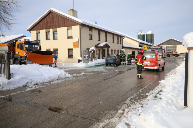 	Kleinbrand im Motorraum eines PKW in Wels-Neustadt sorgte für Einsatz der Feuerwehr