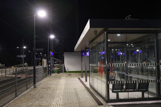	"Warteheisl ohne Heisl": Topmoderner Bahnhof in Kremsmünster ohne Klo macht Schlagzeilen