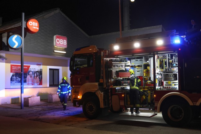 	Stromausfall: Einsatz der Feuerwehr am Bahnhof in Traun nach technischer Störung