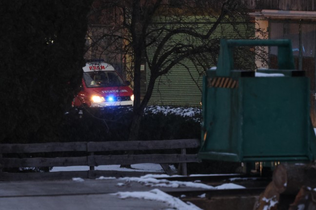 	Brand eines Radladers in einem Sägewerk in Pram sorgte für Einsatz zweier Feuerwehren