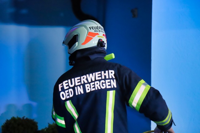 	Vier Feuerwehren bei brennender Gartenhütte in Hartkirchen im Einsatz