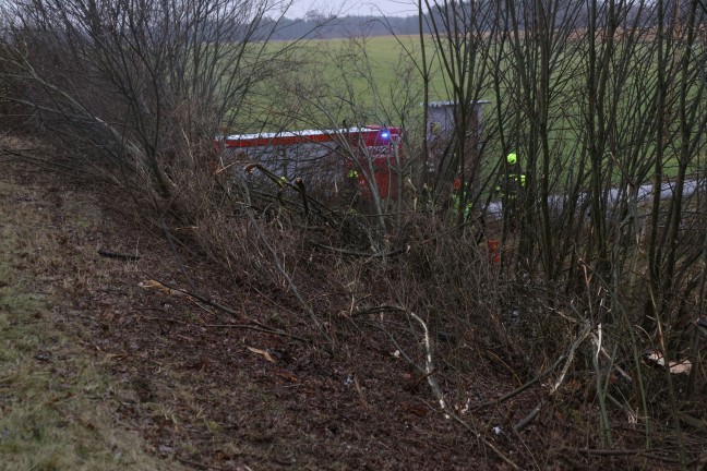 	Autoüberschlag: Unfall auf Westautobahn bei Eggendorf im Traunkreis fordert eine verletzte Person