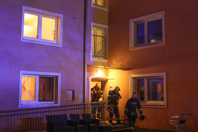 	Brandverdacht in einem Mehrparteienwohnhaus in Wels-Vogelweide