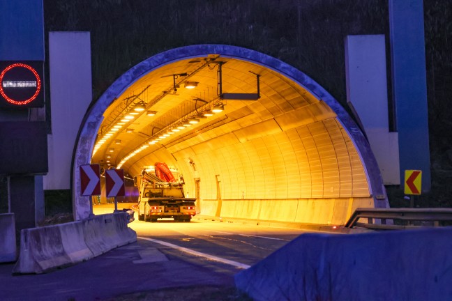 	Tödlicher Verkehrsunfall im Tunnel Kienberg auf der Pyhrnautobahn in Micheldorf in Oberösterreich