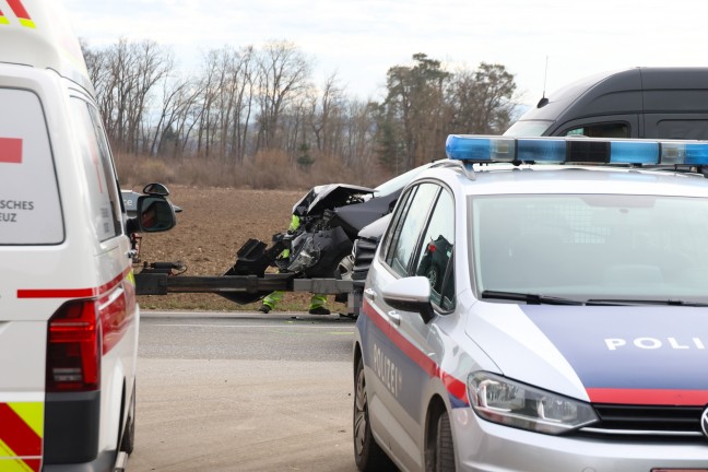 	Sechs Verletzte bei Auffahrunfall zwischen zwei PKW auf Gmundener Straße in Edt bei Lambach