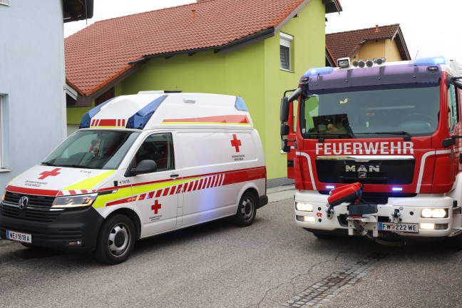 	Angebranntes Kochgut sorgte für Einsatz von Feuerwehr und Rettung in einem Wohnhaus in Wels-Puchberg